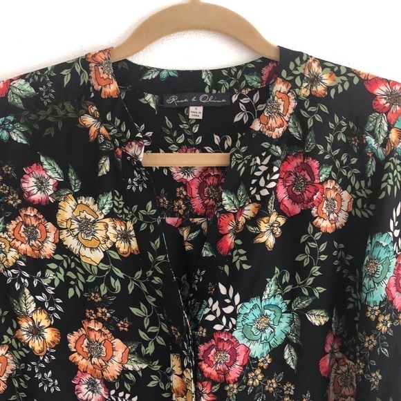 Rose & Olive Black Floral Long Sleeve Blouse Size Small - Picture 5 of 12